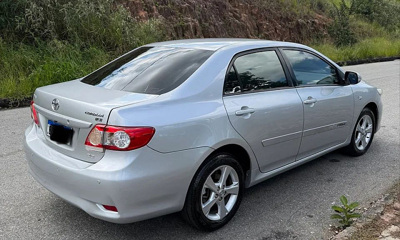 Toyota Corolla Xei 2...