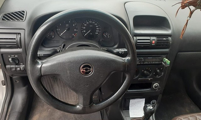 Vendo Astra Ano 2002...