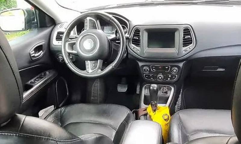 Jeep Compass Sport 2...
