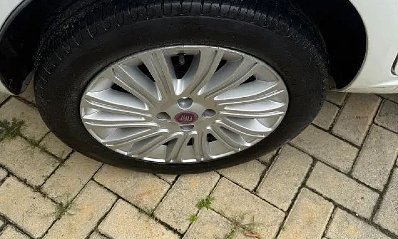 Fiat Punto Essence 1...