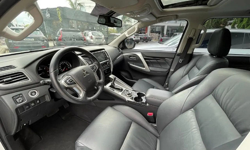 Pajero Sport 7 Lugar...