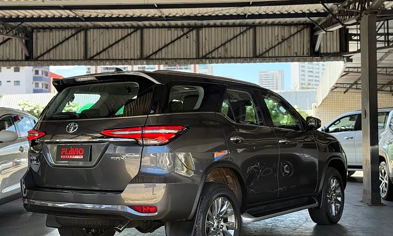 Toyota Hilux Sw4 Srx...