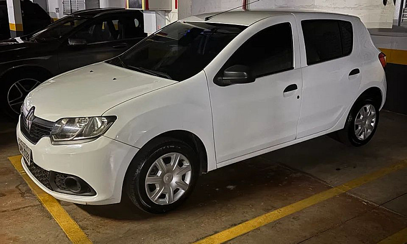 Renault Sandero Auth...