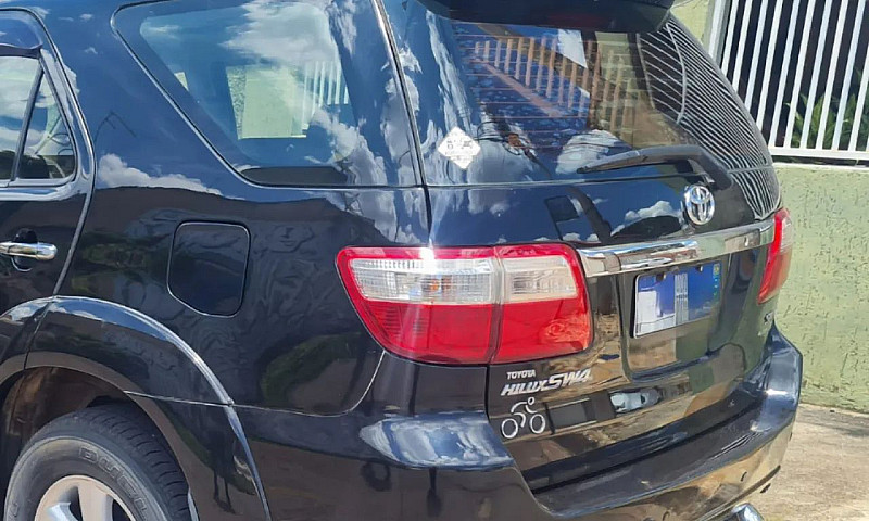 Toyota Hilux Sw4 Srv...