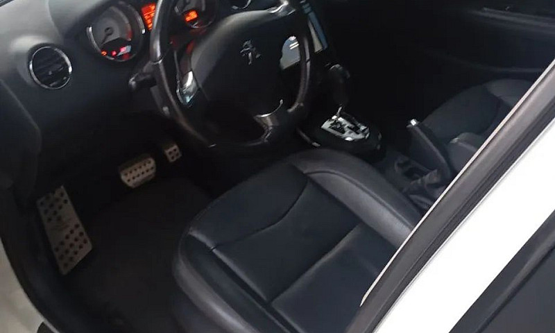 Peugeot 408 Sedan Gr...