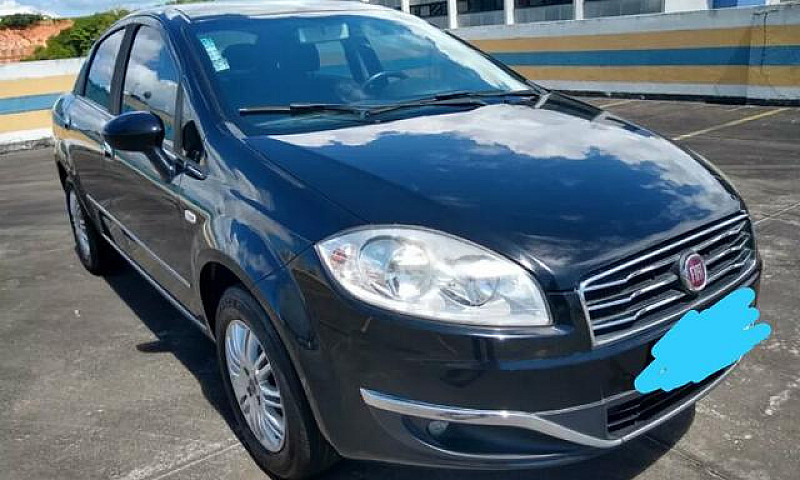 Carro Fiat Linea Ess...