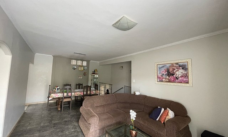 Casa No Renascença L...