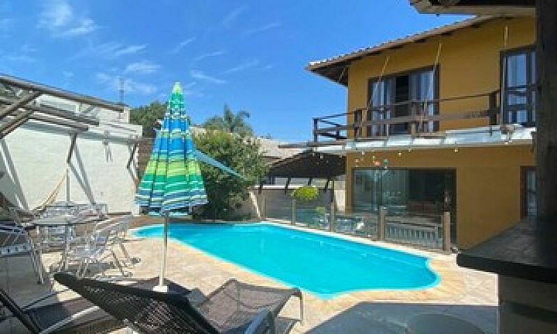 Casa Com Quatro Quar...
