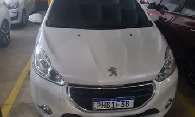 Peugeot 208 Griffe 2...