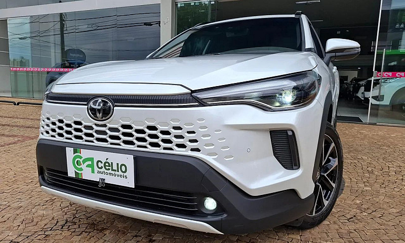 Toyota Corolla Cross...