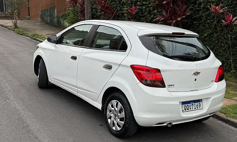 Chevrolet Onix Joy H...