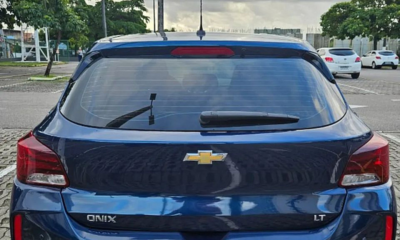 Chevrolet Onix Hatch...