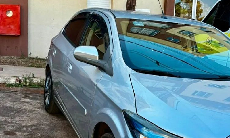 Chevrolet Onix Hatch...
