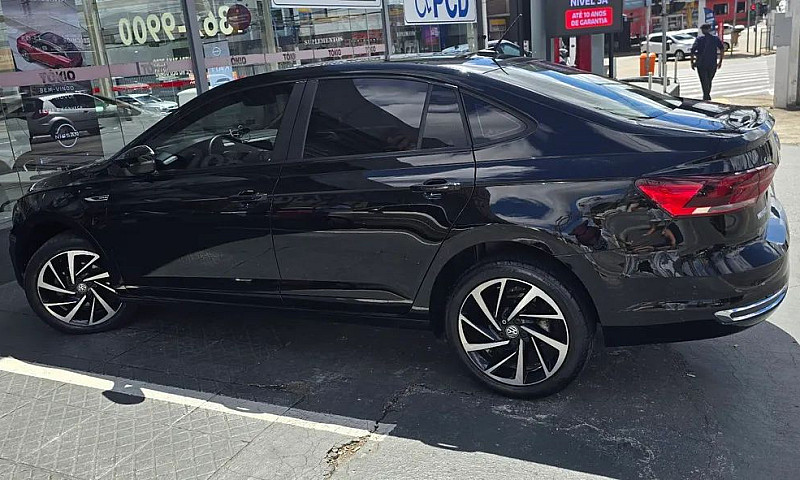 Volkswagen Virtus Hi...