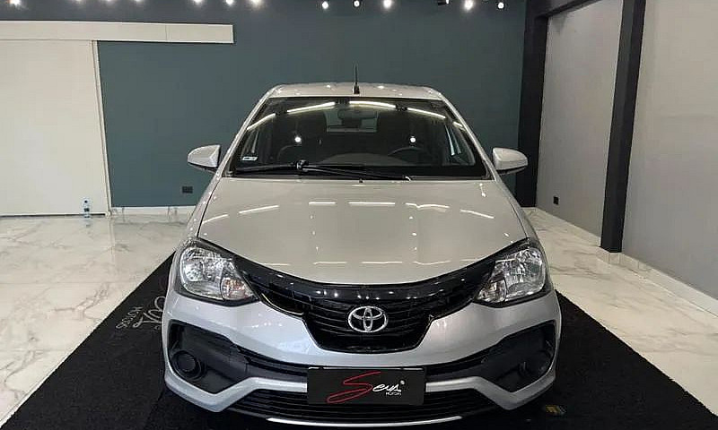Toyota Etios X 1.3 F...