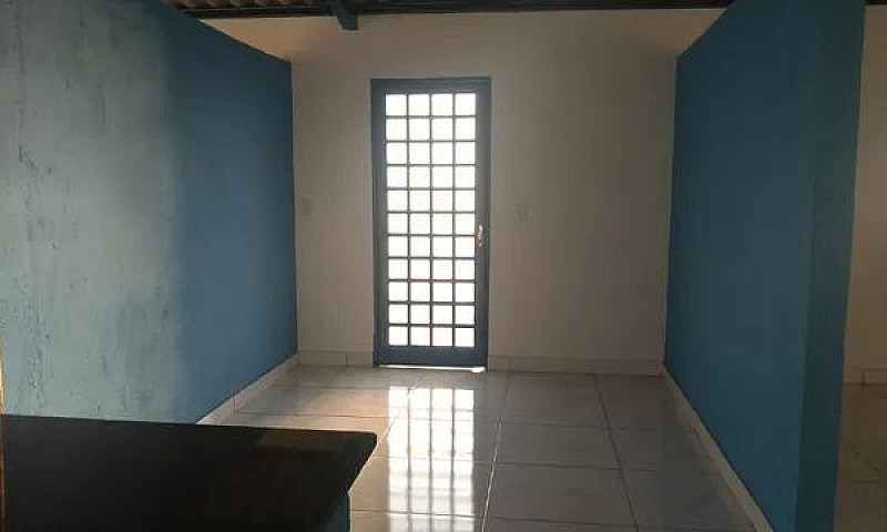 Aluguel Casa - 1.300...