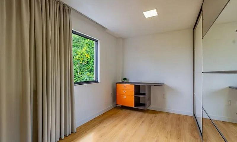 Casa Com 2 Dormitóri...