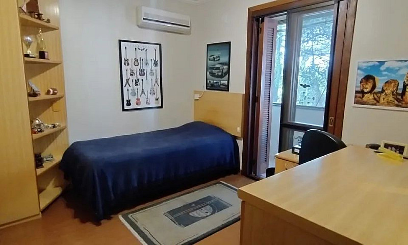 Linda Residência Com...