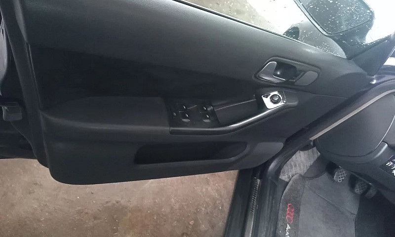 Audi A3 1.8 Turbo 5P...