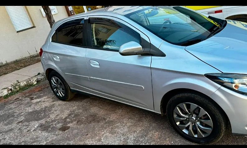 Chevrolet Onix Hatch...