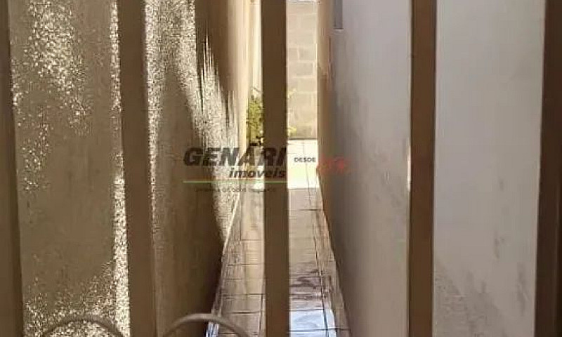 Casa Com 2 Quartos À...