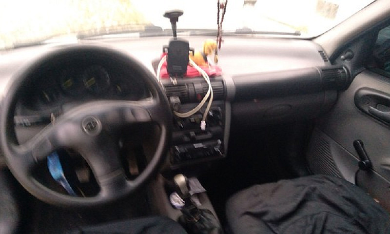 Vendo Corsa Classic ...