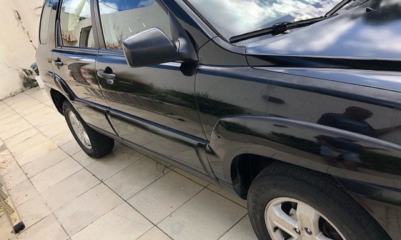 Kia Sportage ...
