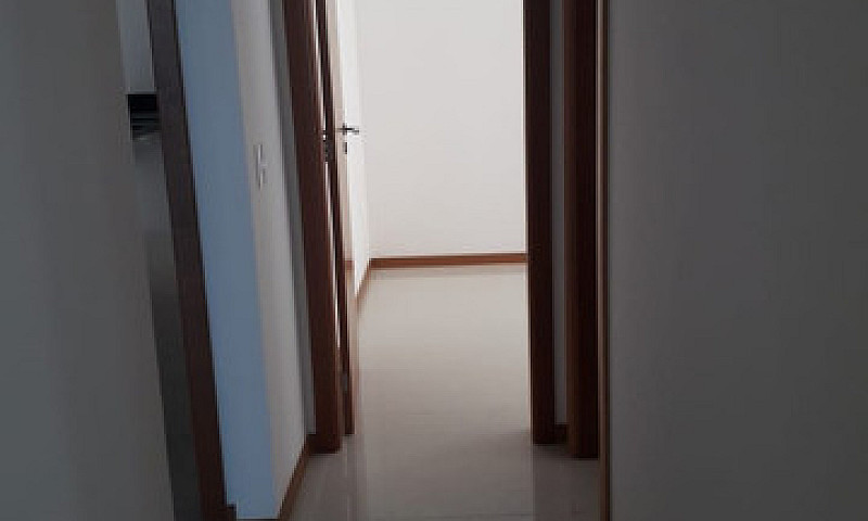 Apto 03 Qtos E 02 Va...