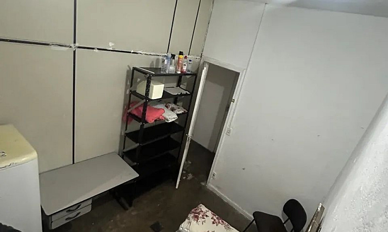 Quarto Mobiliado A P...