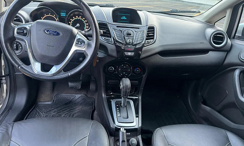 Ford Fiesta Sedan Ti...