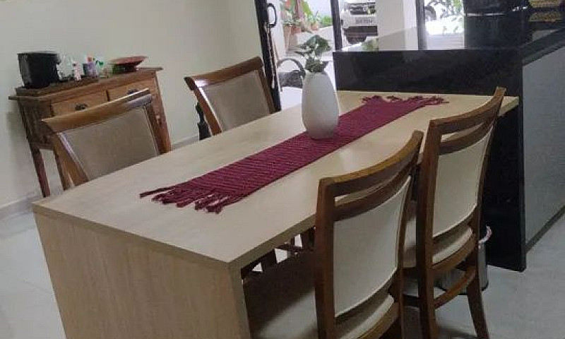 Casa Reformada De 2 ...