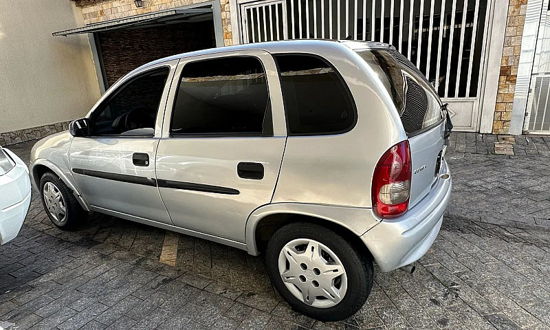 Chevrolet Corsa Wind...