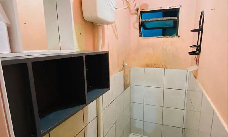 Alugo Casa No Bairro...