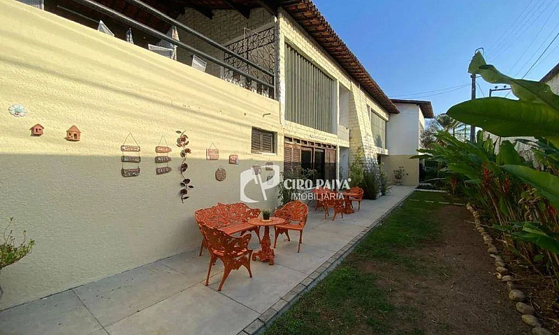 Casa Com 5 Dormitóri...
