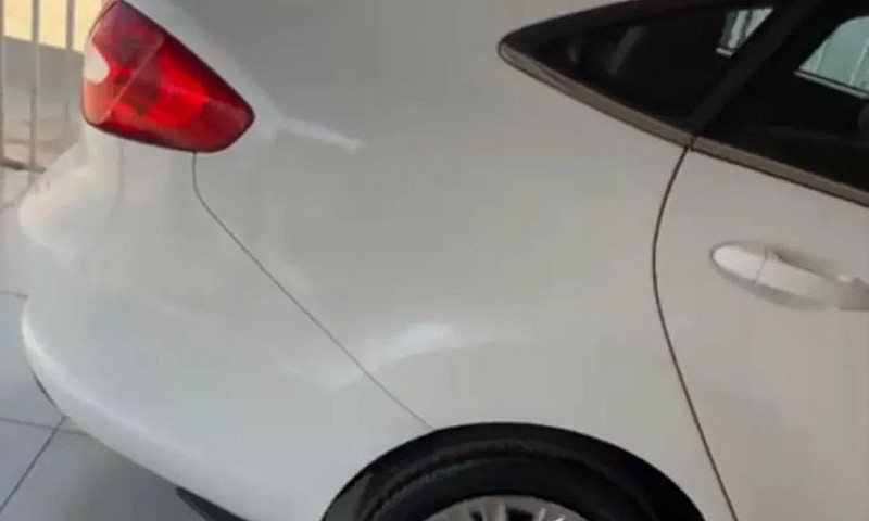 Ford Fiesta Sedan Se...