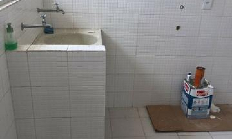 Aluga-Se Casa No Bai...