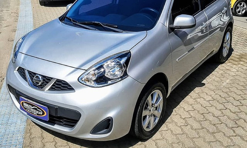 Nissan March S 1.0 2...