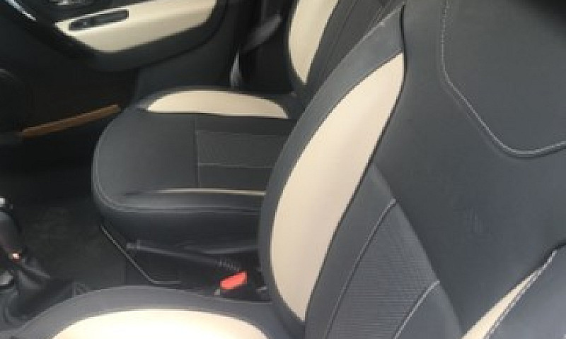Carro Stepway Iconic...