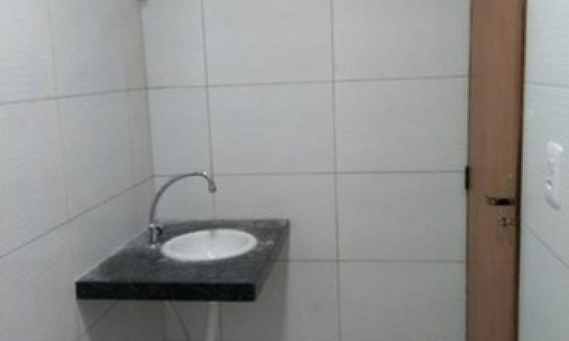 Alugo Casa No Amaran...