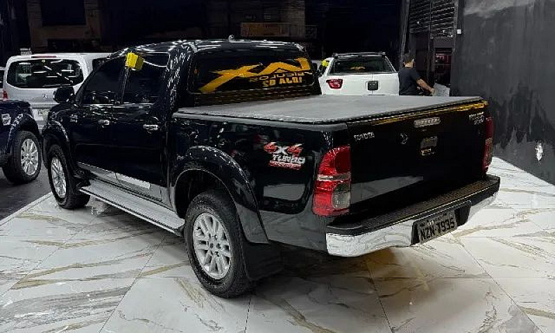 Toyota Hilux Srv 201...