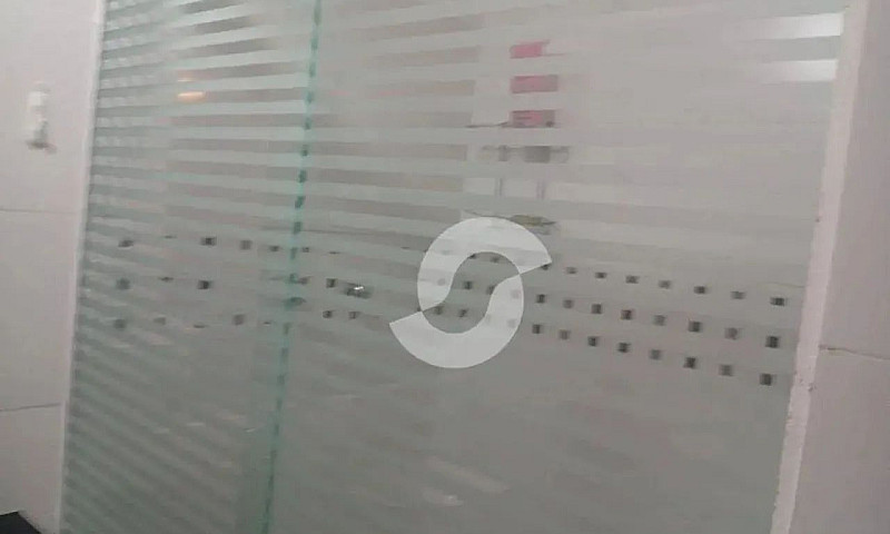 Casa Com Área De Laz...