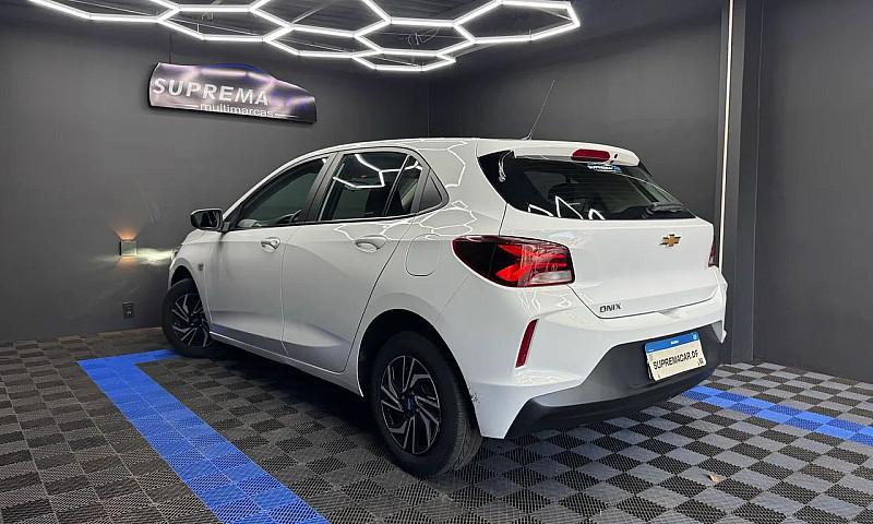 Chevrolet Onix Hatch...