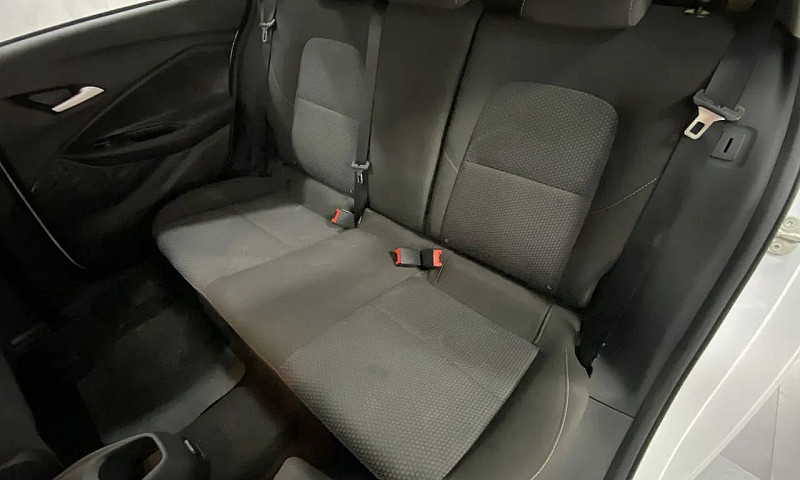 Chevrolet Onix Hatch...