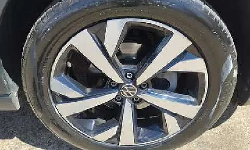 Volkswagen Nivus Hig...