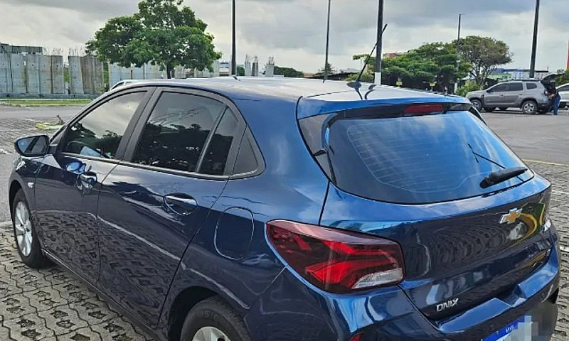 Chevrolet Onix Hatch...