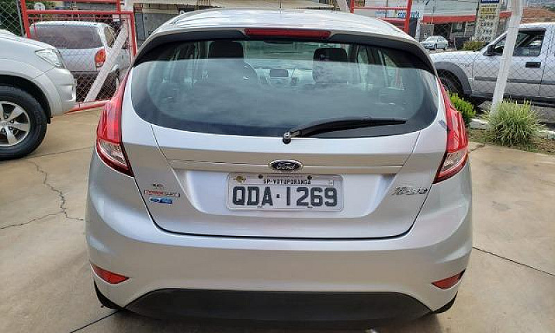 Ford New Fiesta Se 1...