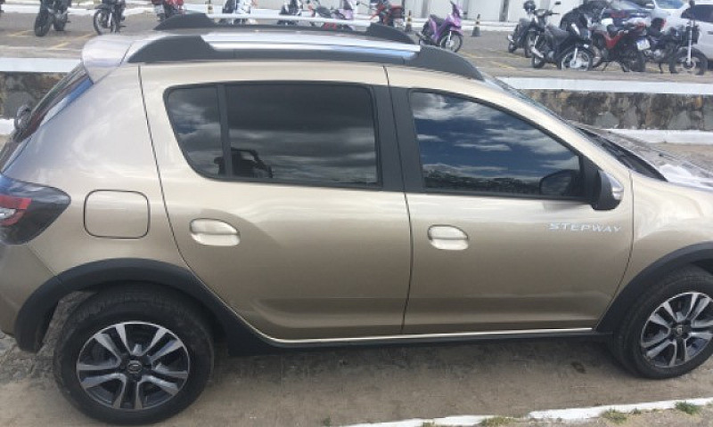 Carro Stepway Iconic...