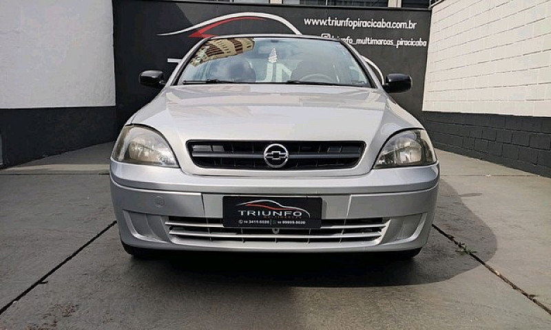 Chevrolet Corsa Seda...