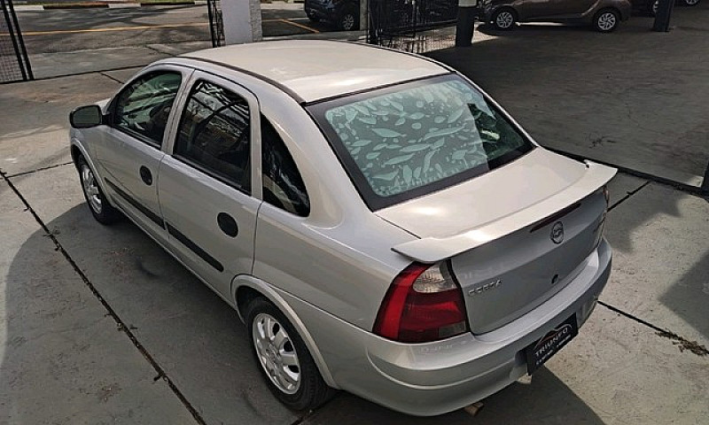 Chevrolet Corsa Seda...