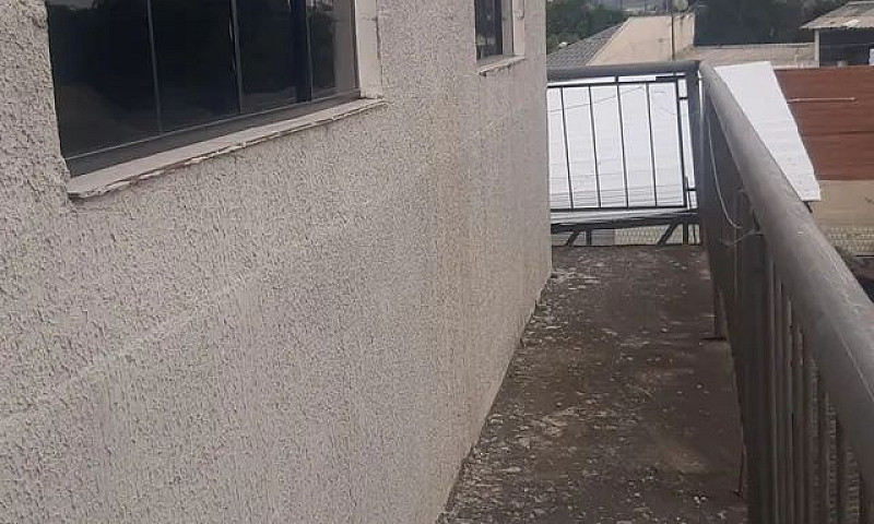 Aluga Se Quarto Para...